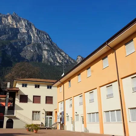 Hostel Della Gioventu Benacus