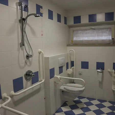 Della Gioventu Benacus Hostel *